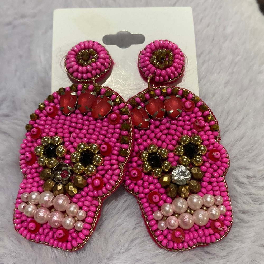 Pink skull earrings. Brand new. Never worn. Beautiful beading 💕